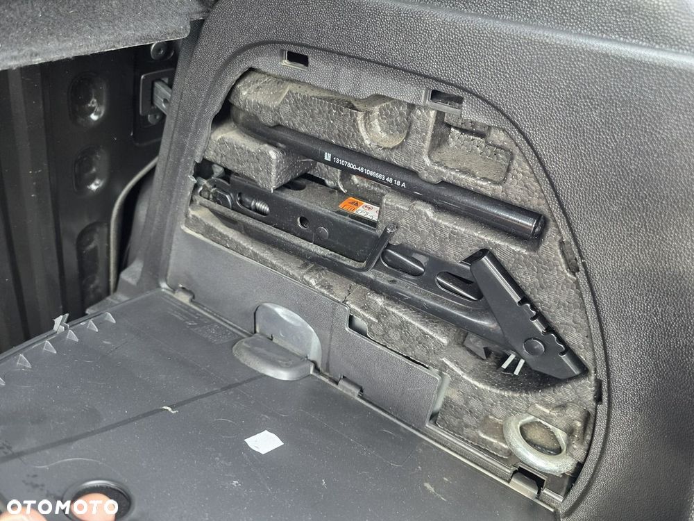 Opel Corsa - 9
