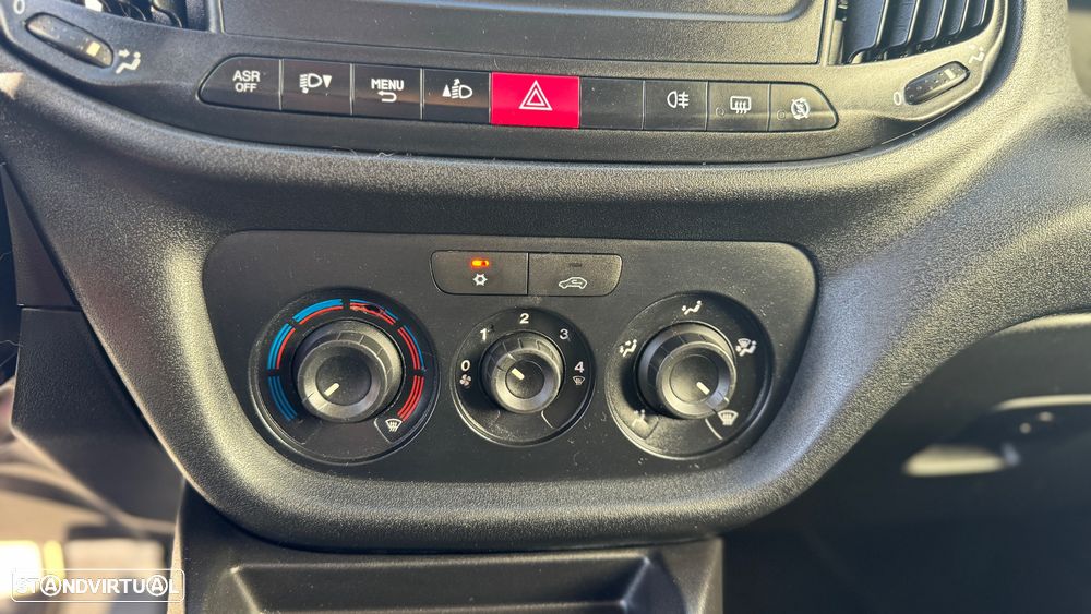 Fiat Doblo 1.3 MJet  3 Lugares A/C - 4