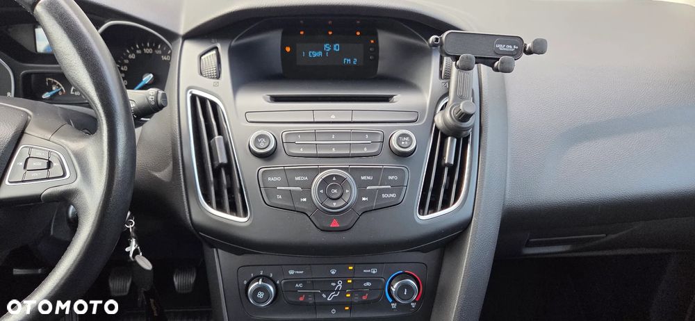 Ford Focus 1.0 EcoBoost 99g Trend - 25