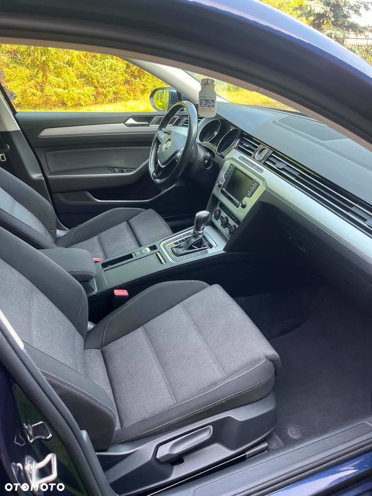 Volkswagen Passat - 9