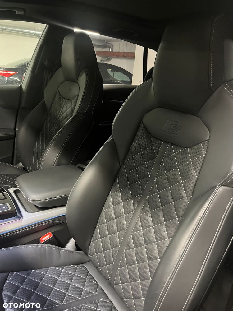 Audi Q8 - 10
