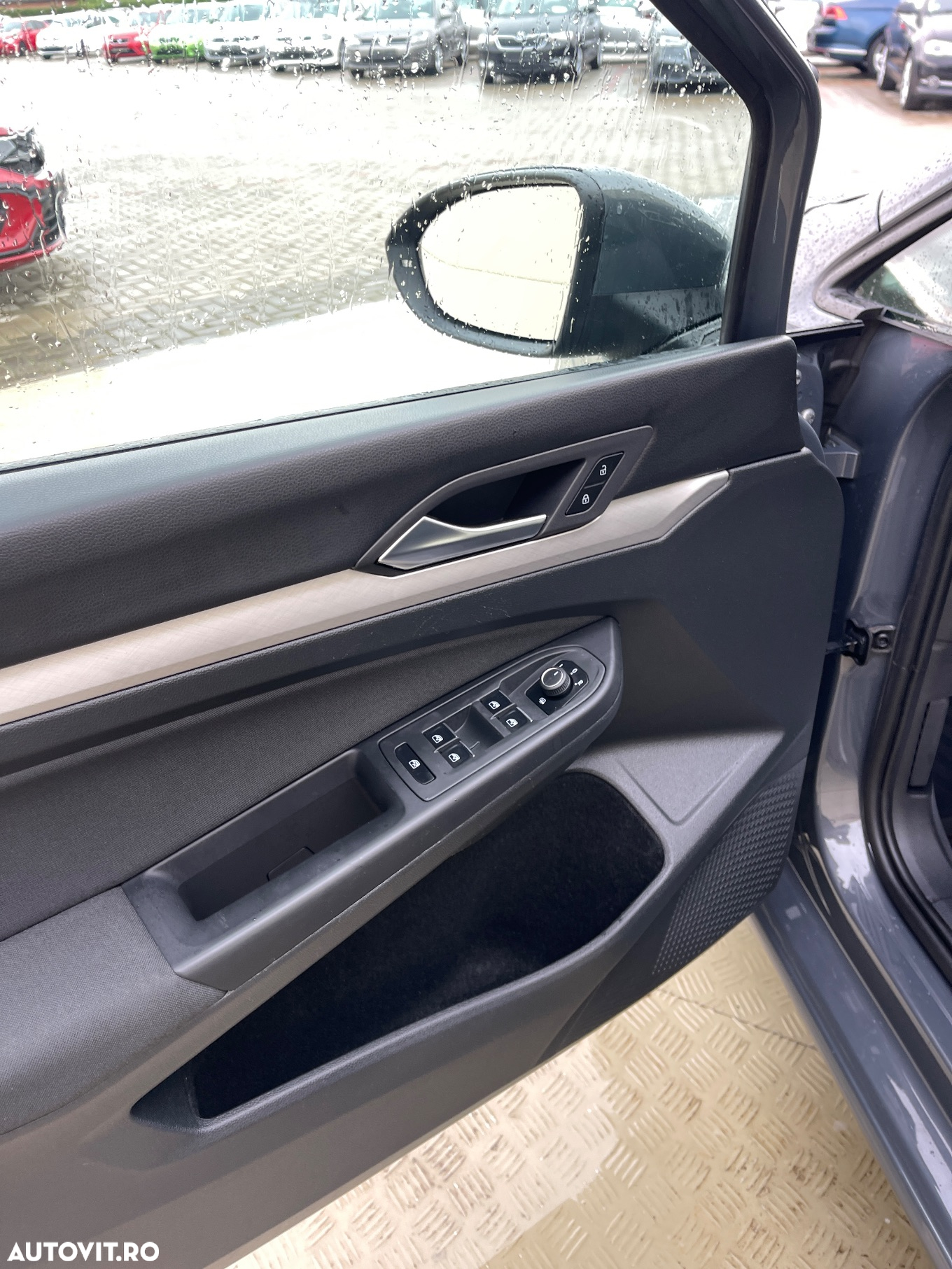 Volkswagen Golf 1.5 eTSI ACT DSG MHEV Life - 30