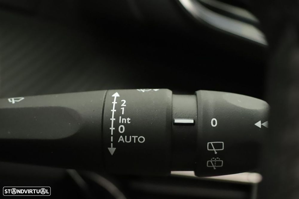 Peugeot 2008 1.2 PureTech Allure - 18