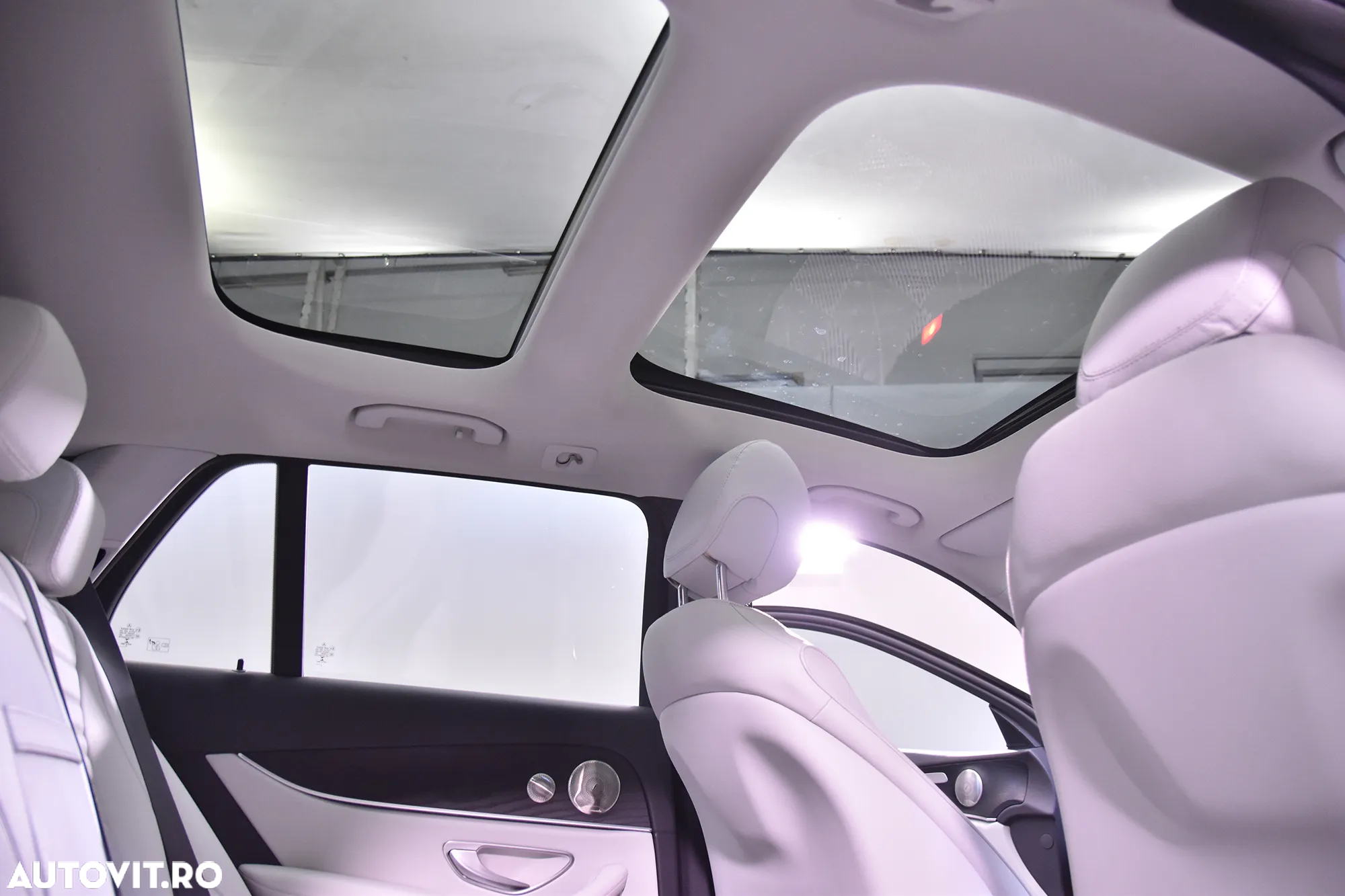 Mercedes-Benz E 300 de T 9G-TRONIC - 24