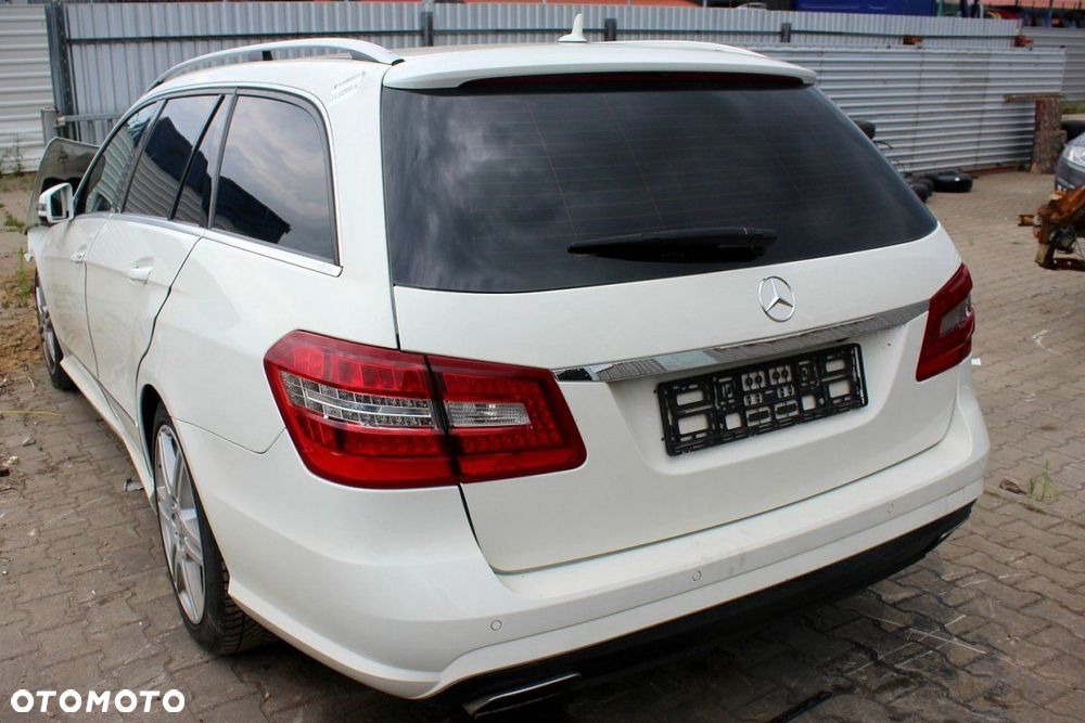 Mercedes E-klasa E350 W212 3.0CDI Kombi 4MATIC (MASKA, ZDERZAK, LAMPA, BŁOTNIK, DRZWI, SZYBA, FOTEL) - 2