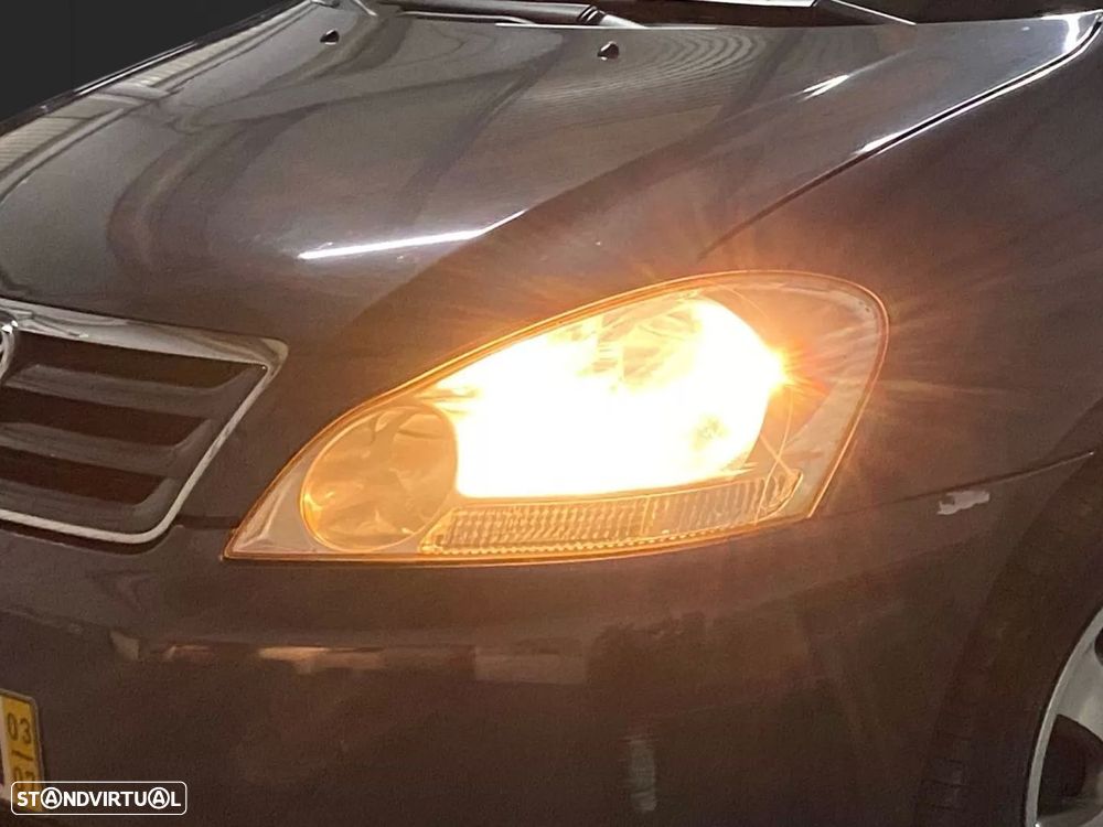 Toyota Avensis Verso 2.0 D-4D Sol TA - 5