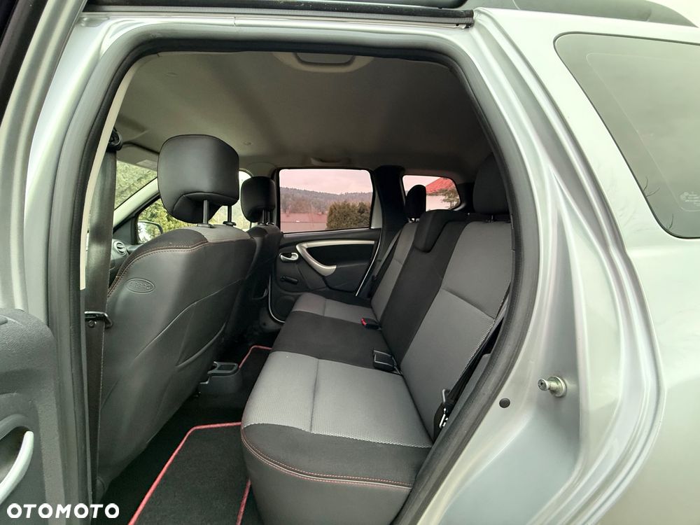 Dacia Duster 1.5 dCi Laureate 4x4 - 23