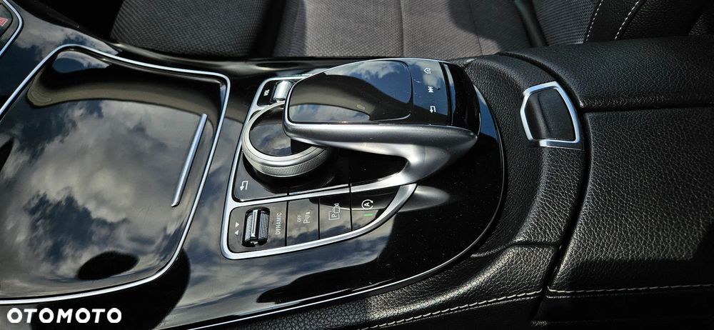 Mercedes-Benz Klasa E 220 d 4Matic 9G-TRONIC Avantgarde - 14