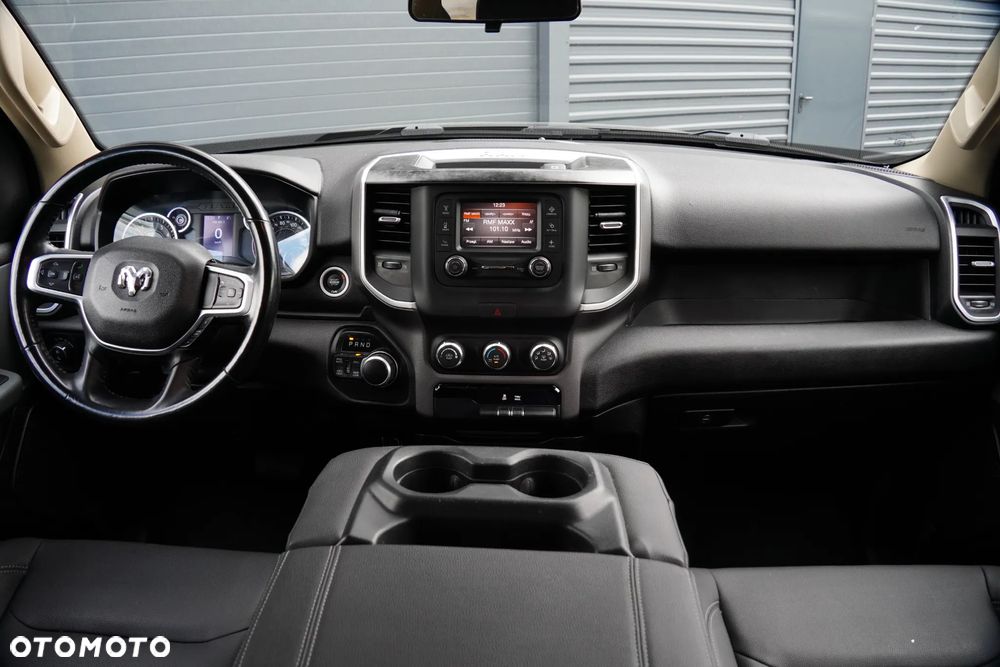 RAM 1500 5.7 Quad Cab Bighorn - 36