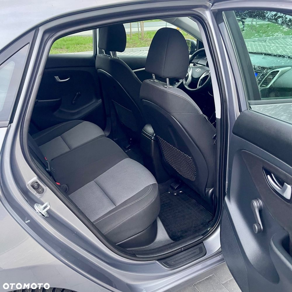 Hyundai i30 1.6 CRDI Trend - 29