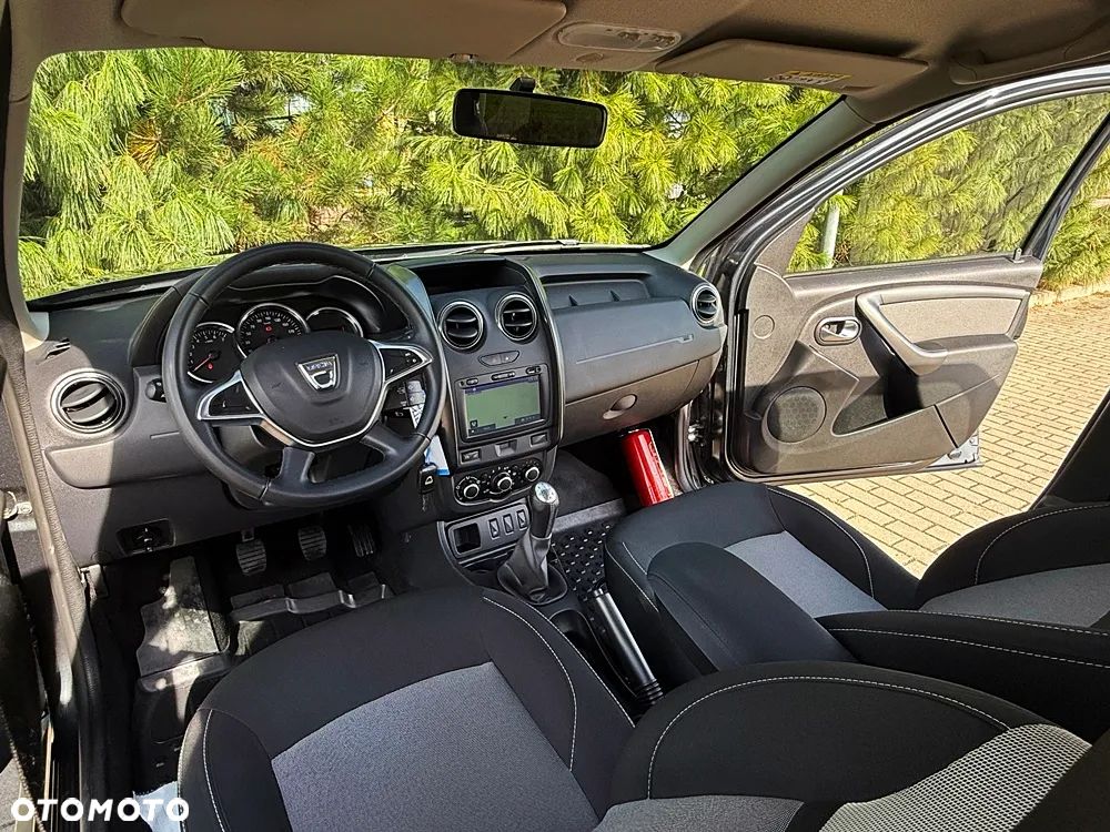 Dacia Duster 1.6 SCe Comfort - 29