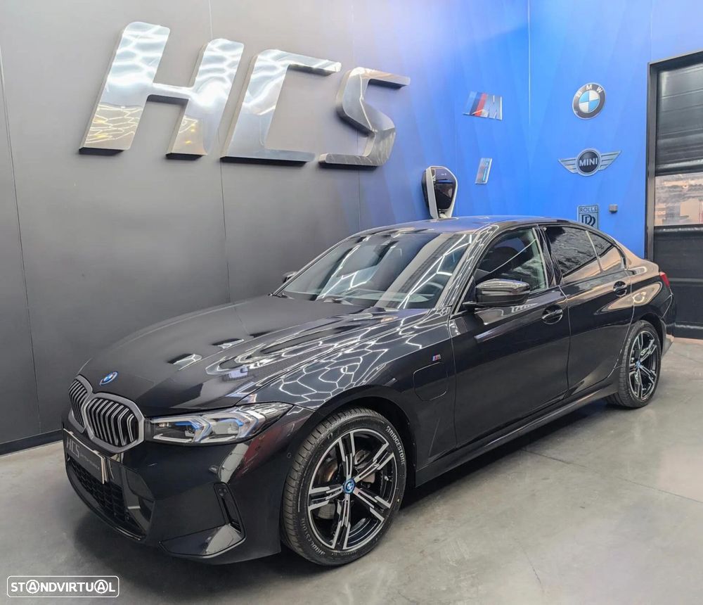 BMW 320 e Pack Desportivo M Auto - 11