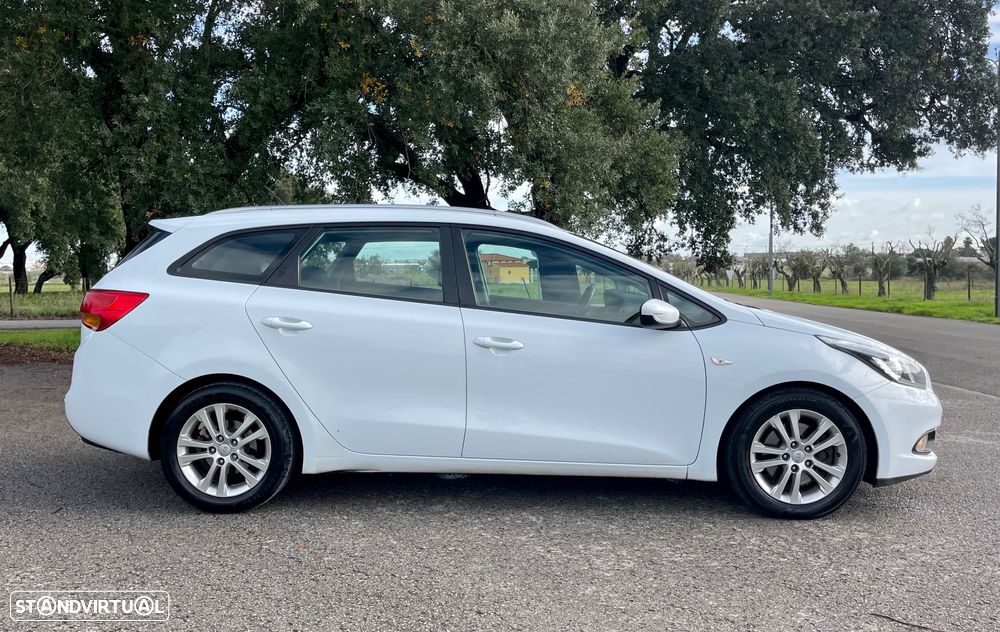 Kia Ceed SW 1.4 CRDi ECO - 4
