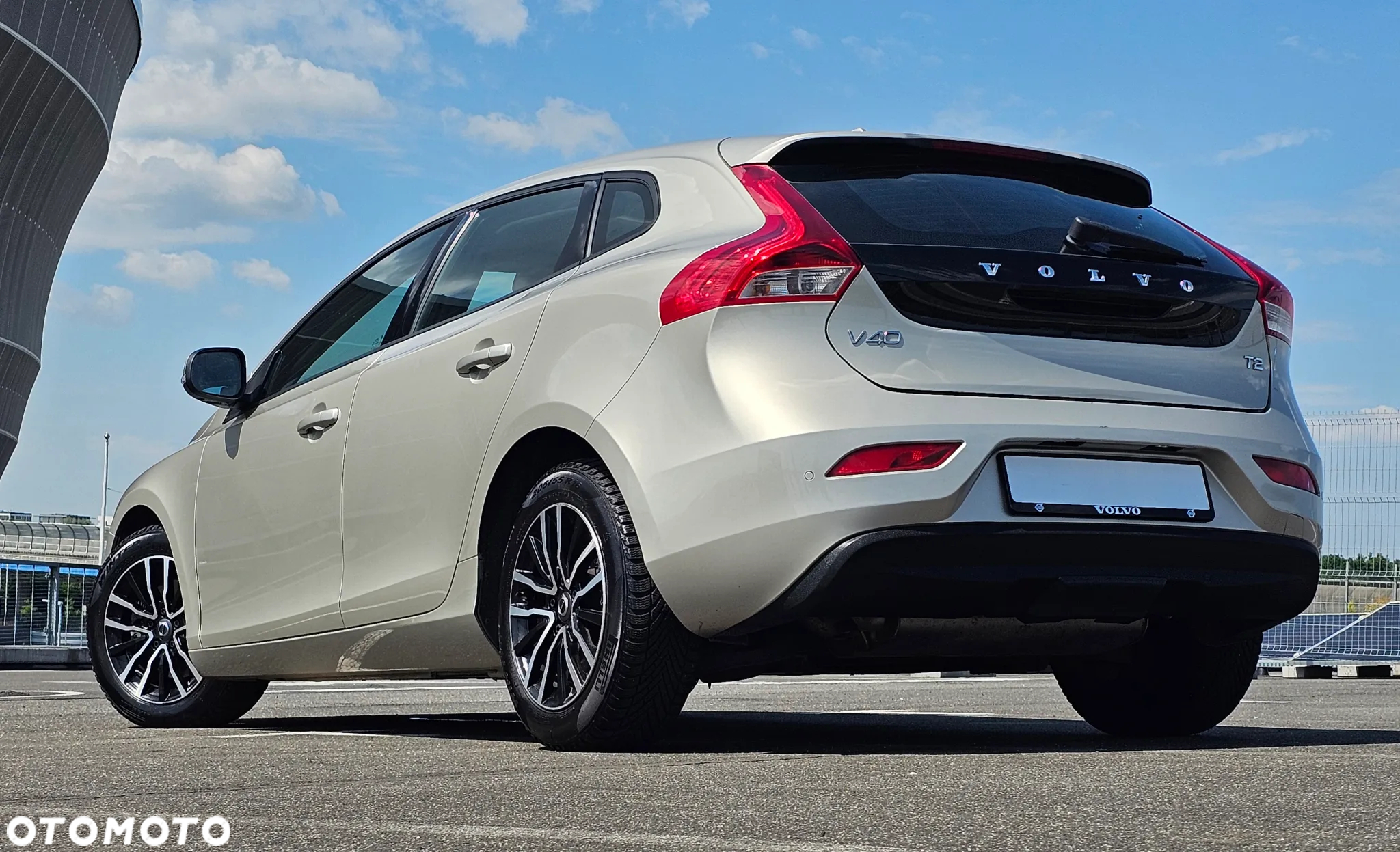 Volvo V40 - 16