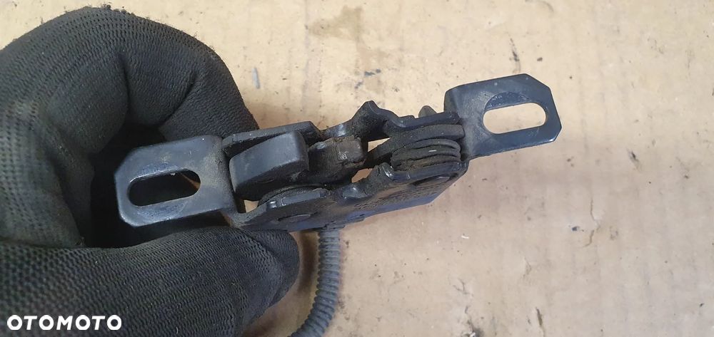 Zamek rygiel maski przód czujnik Audi A8 D3 4E0823509E - 4