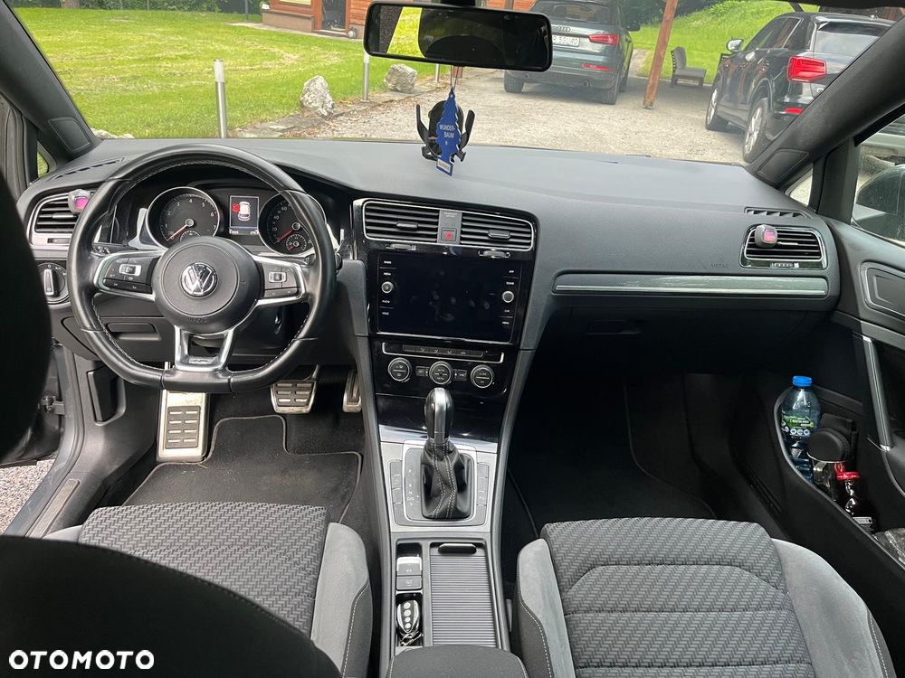 Volkswagen Golf - 5