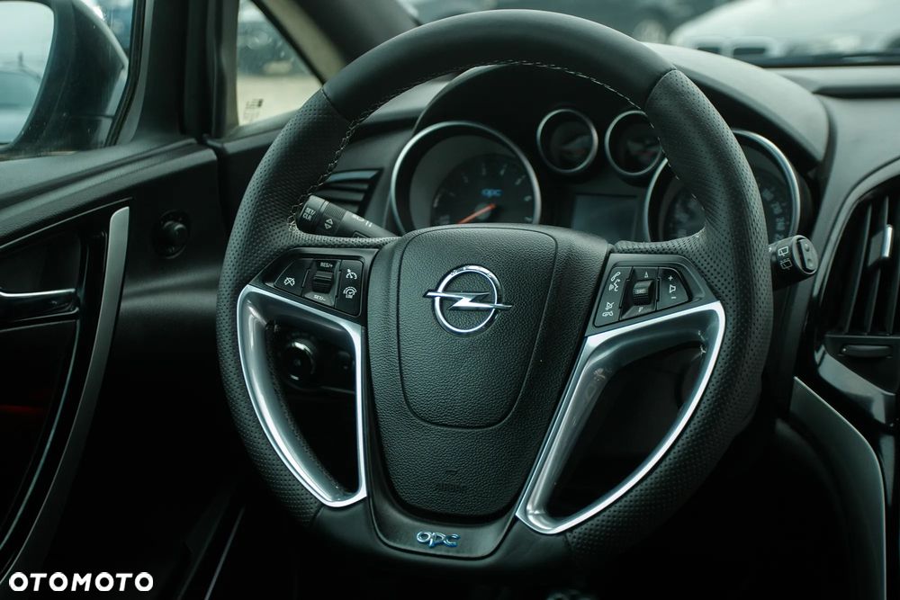 Opel Astra OPC Start/Stop - 26