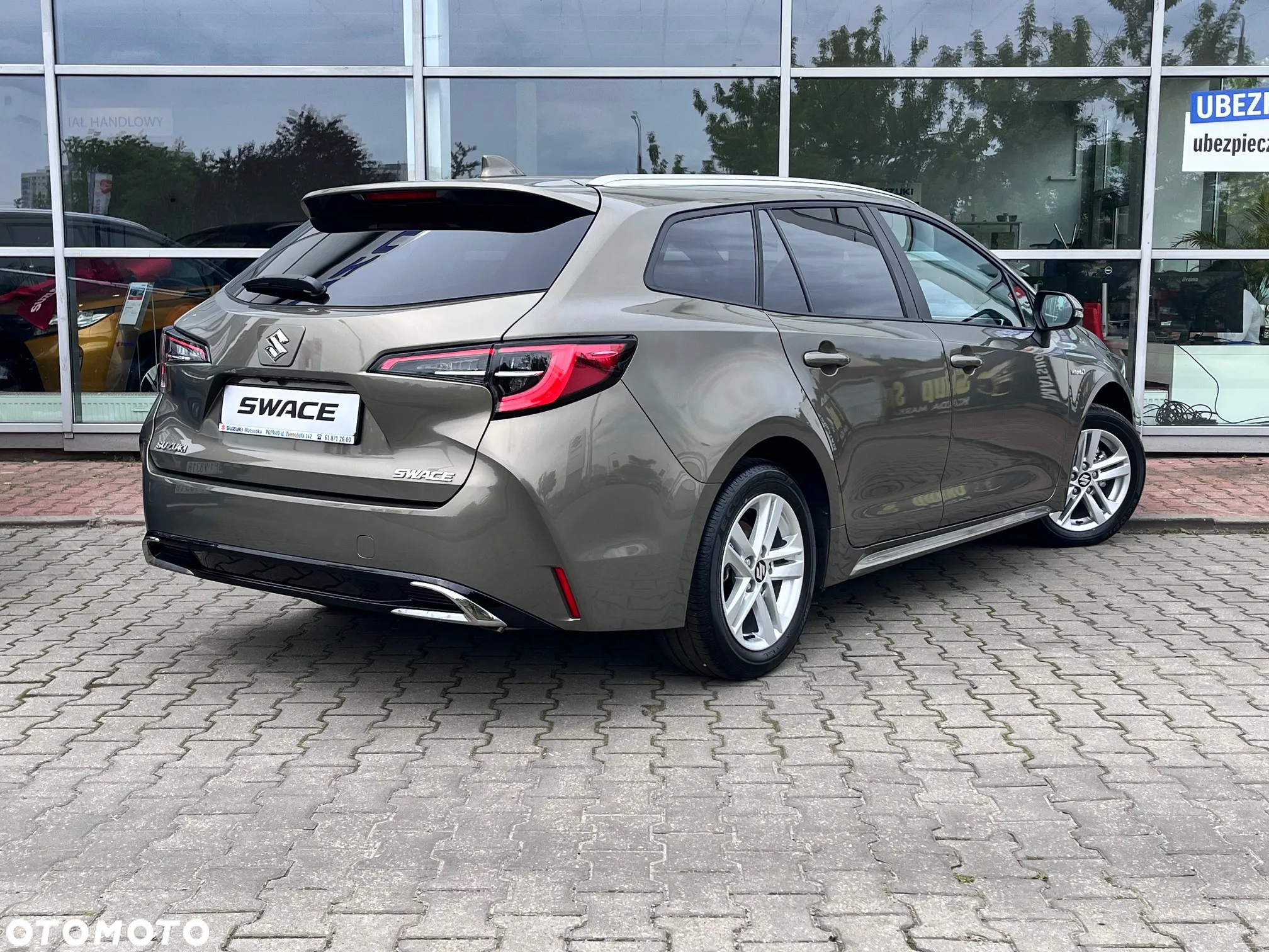 Suzuki Swace 1.8 Hybrid Premium Plus CVT - 4