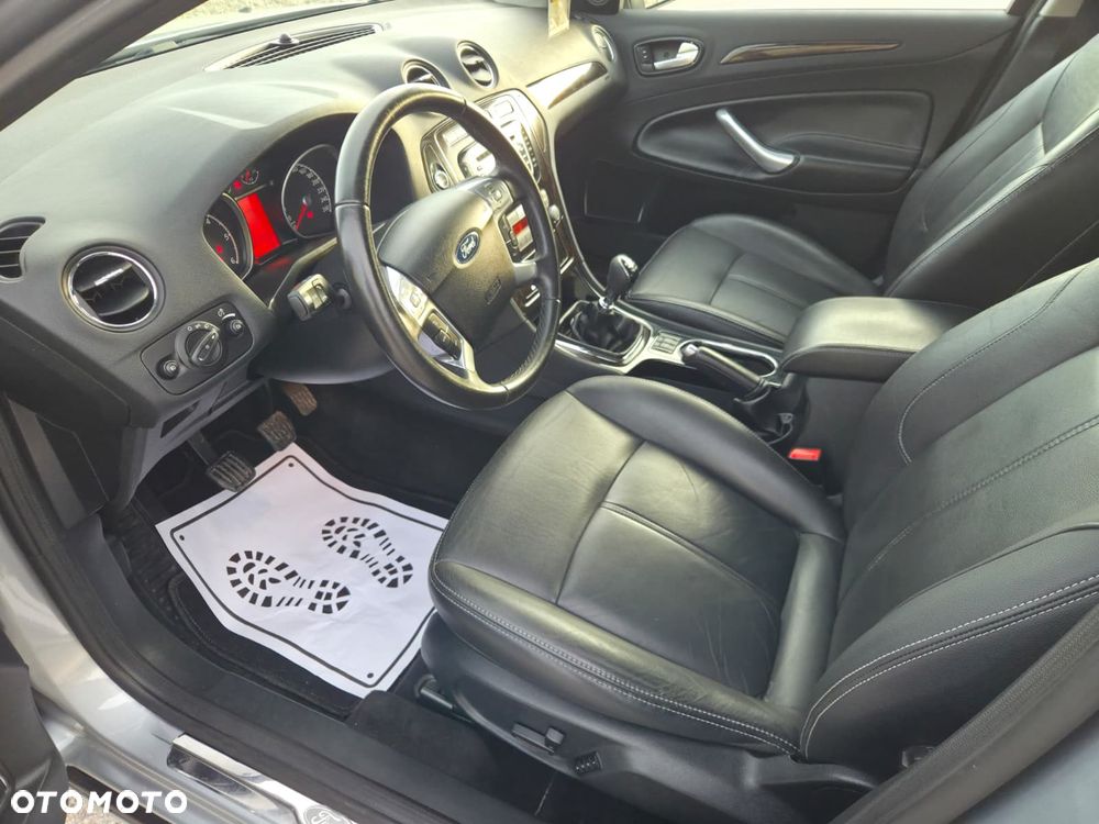 Ford Mondeo 1.8 TDCi Ghia - 13