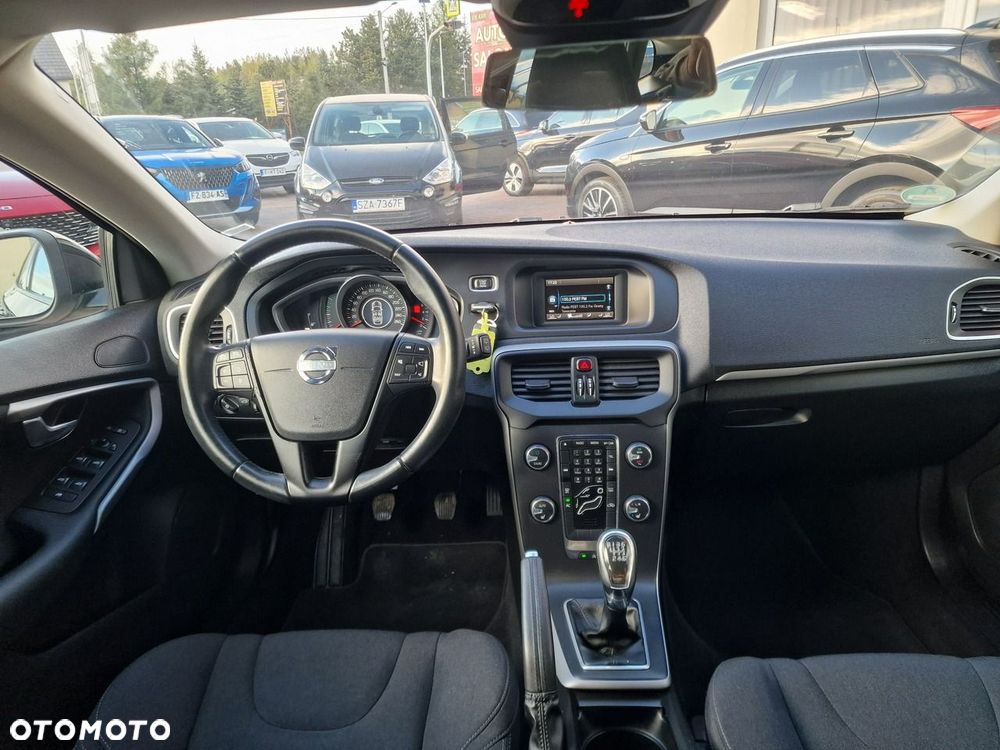 Volvo V40 T3 Kinetic - 17