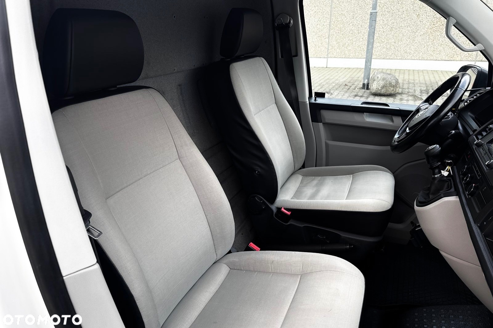 Volkswagen TRANSPORTER T6 - 16