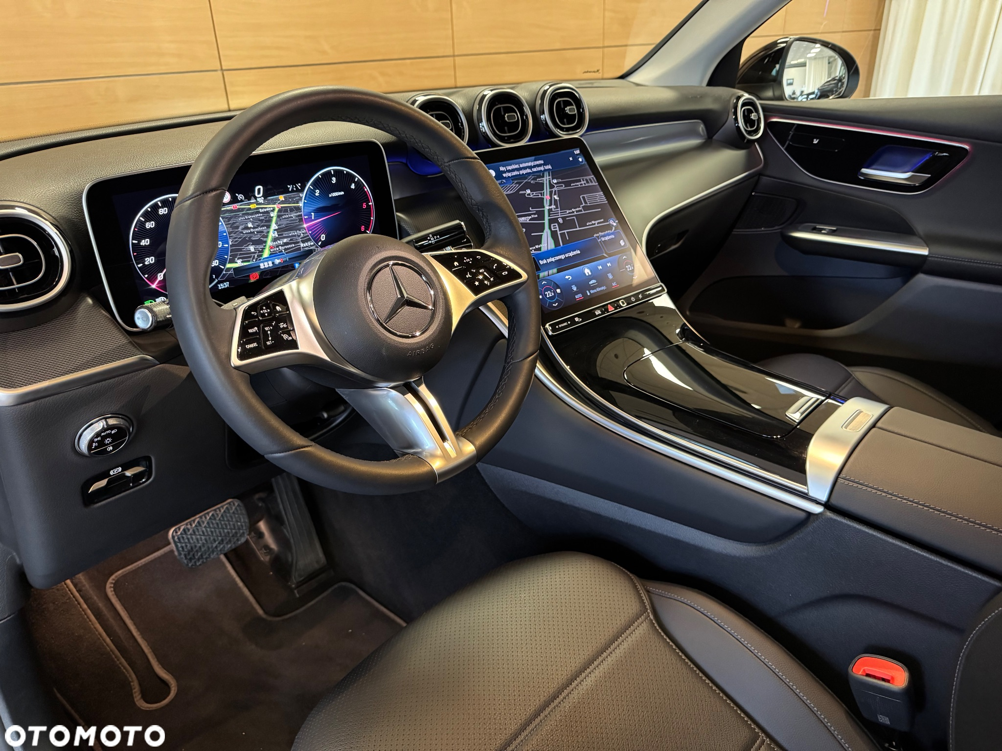Mercedes-Benz GLC - 15