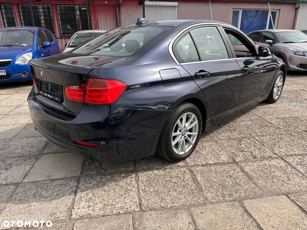 BMW Seria 3 318d Blue Performance Sport Line - 2