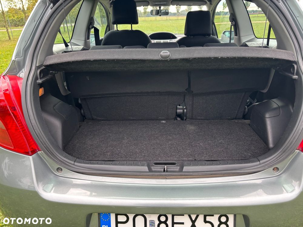 Toyota Yaris - 13