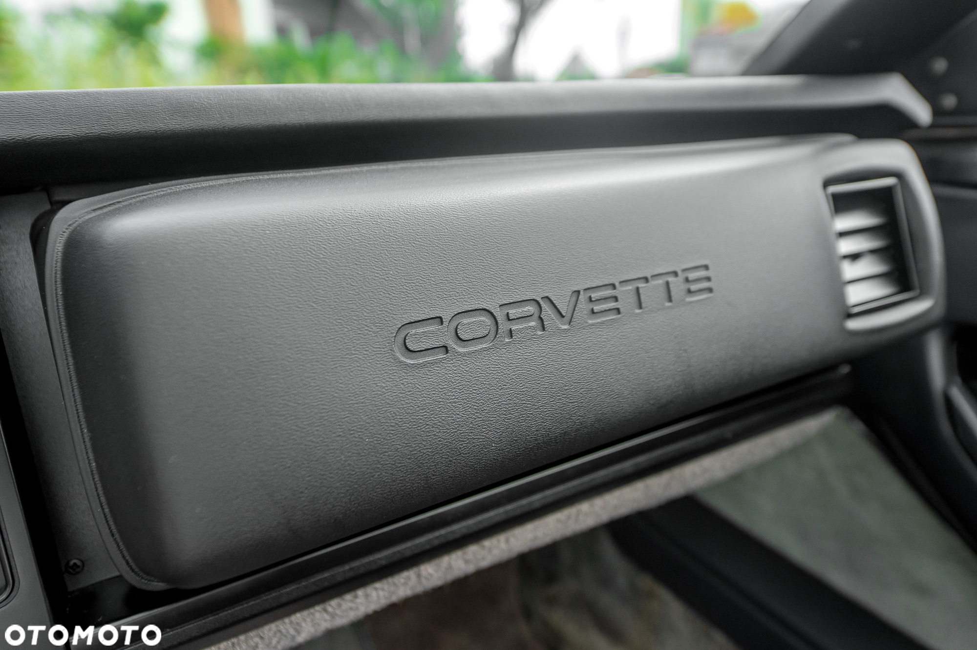Chevrolet Corvette - 29