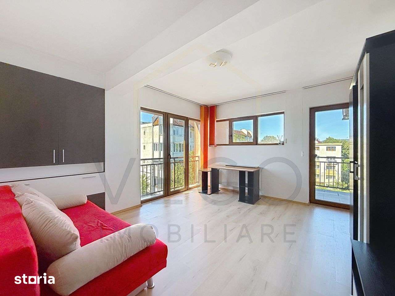 Apartament cu 1 camera, 36 mp, CT, AC, balcon 5 mp, zona Iulius Mall — fotografia 1
