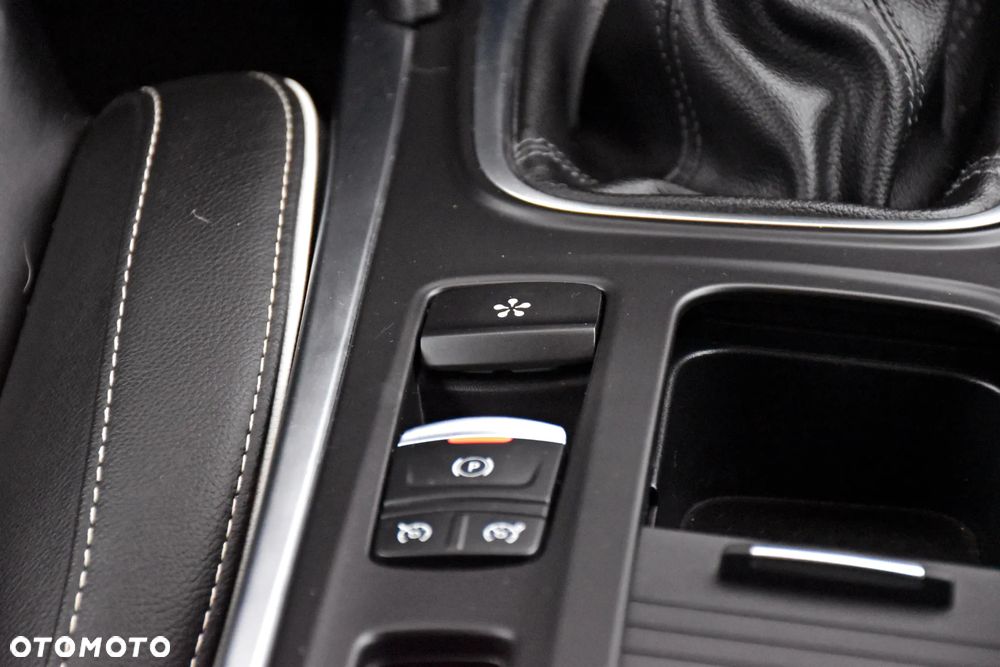 Renault Megane 1.2 16V TCe Energy Bose - 35