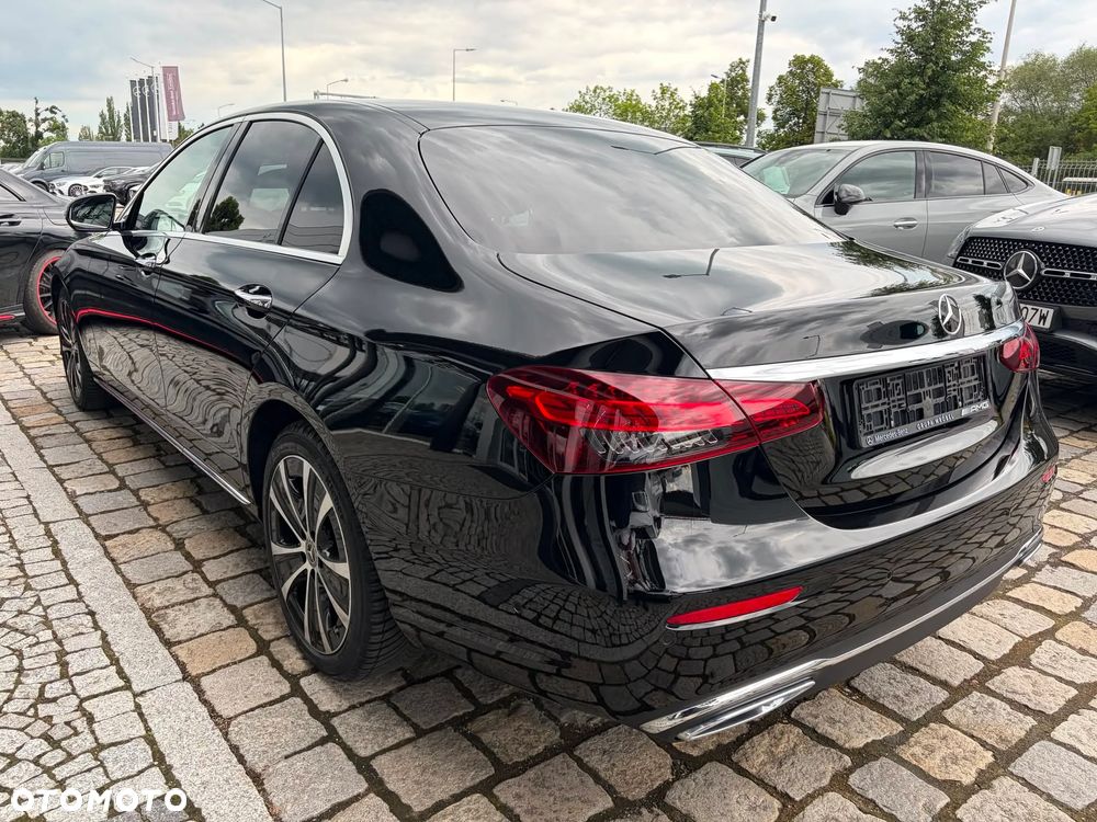 Mercedes-Benz Klasa E 220 d 4-Matic Exclusive - 6