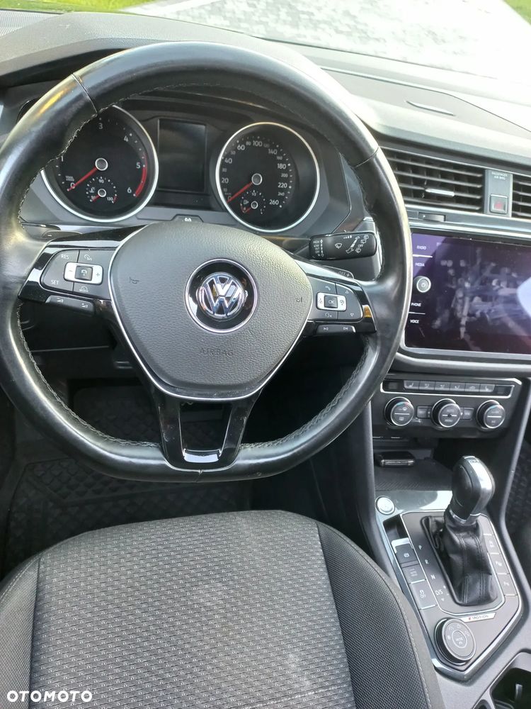 Volkswagen Tiguan Allspace - 19