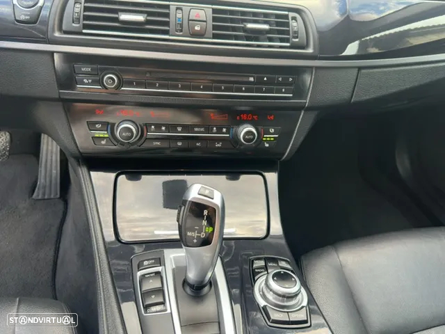 BMW 528 i Touring Aut. Luxury Line - 21
