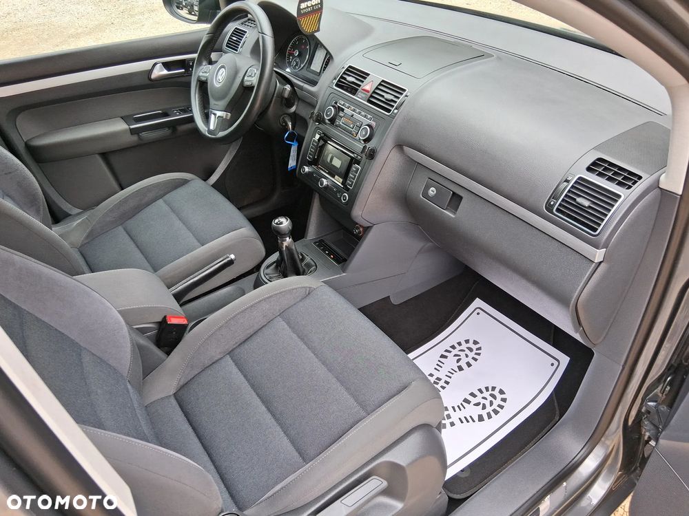 Volkswagen Touran 2.0 TDI DPF BlueMotion Technology STYLE - 12