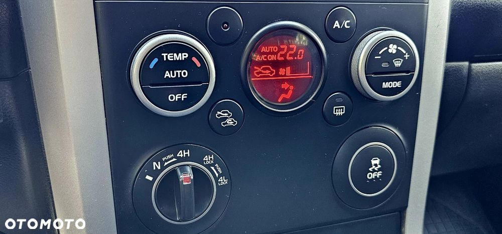 Suzuki Grand Vitara 1.9 DDiS Premium EU5 - 22