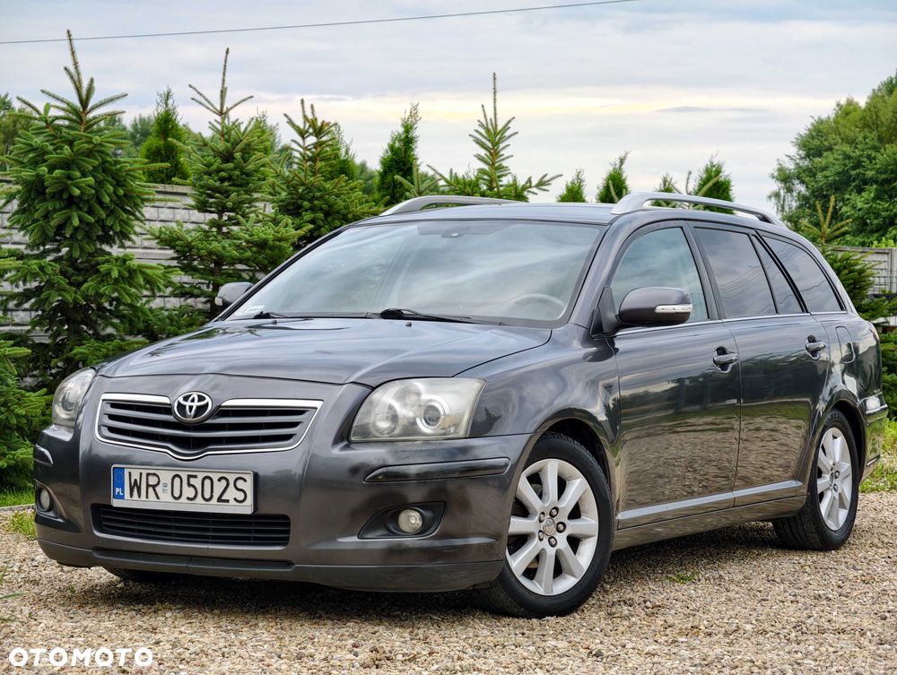 Toyota Avensis - 2