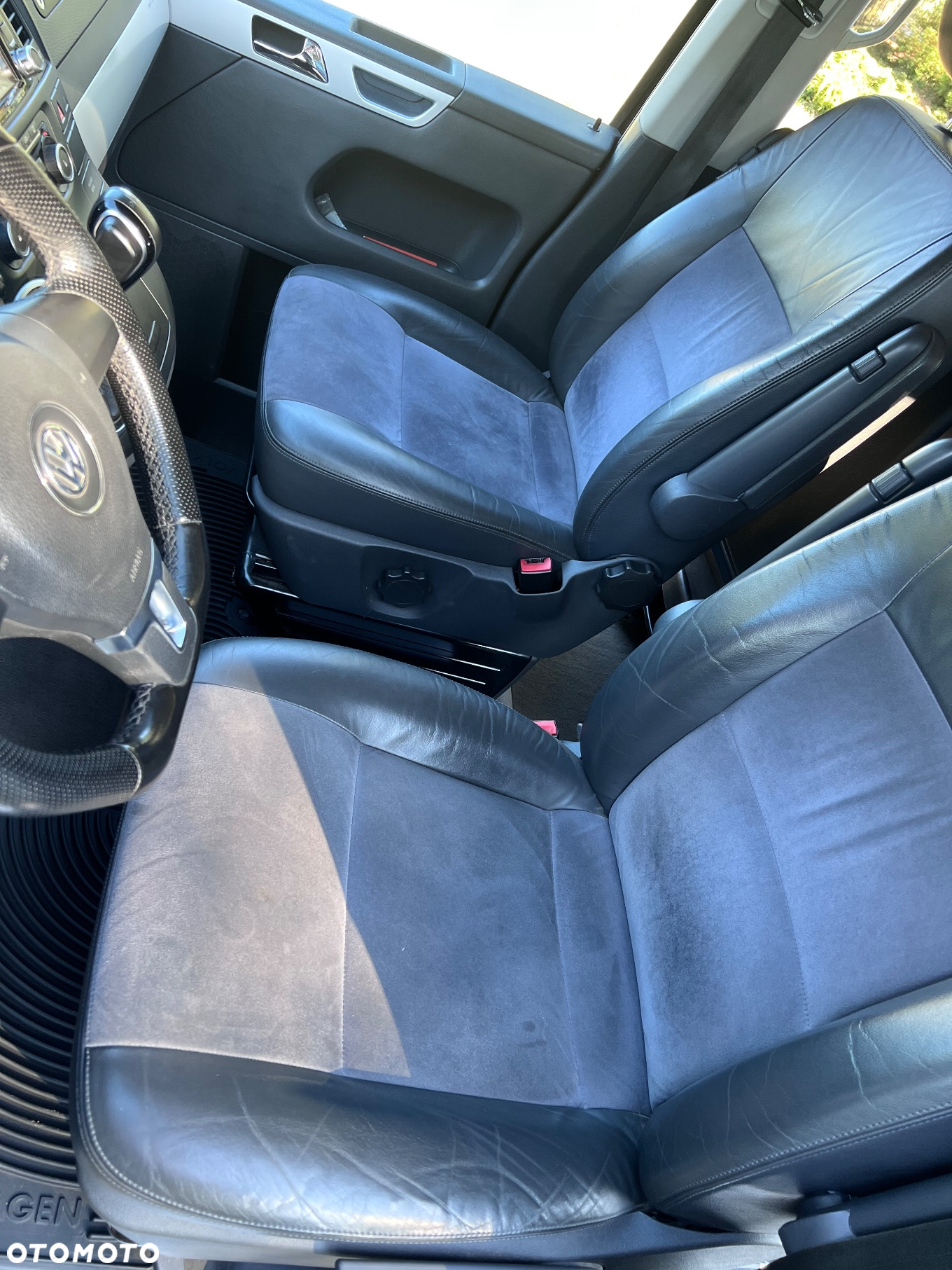 Volkswagen Multivan - 14