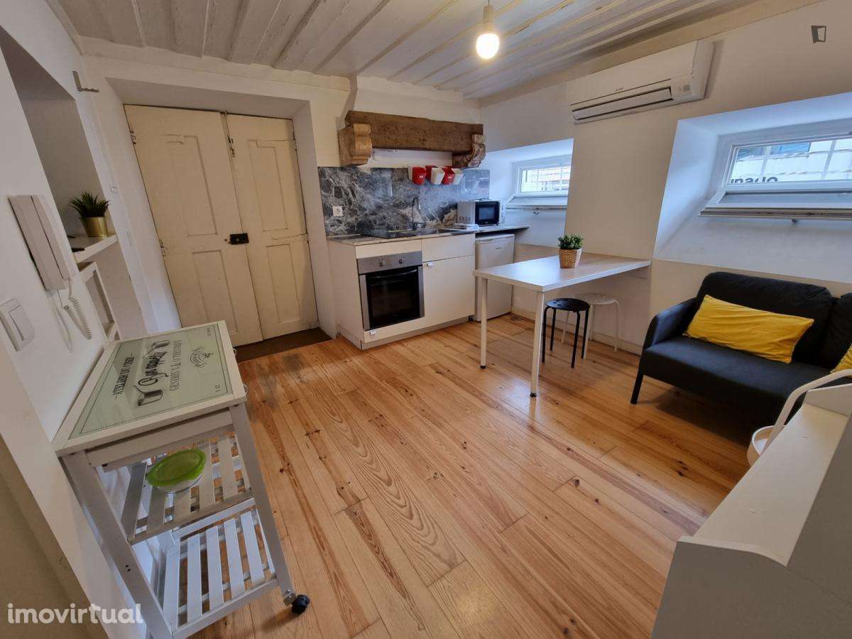 Apartamento com 1 quartos - localizado em Montes Claros Coimbra - Grande imagem: 4/12