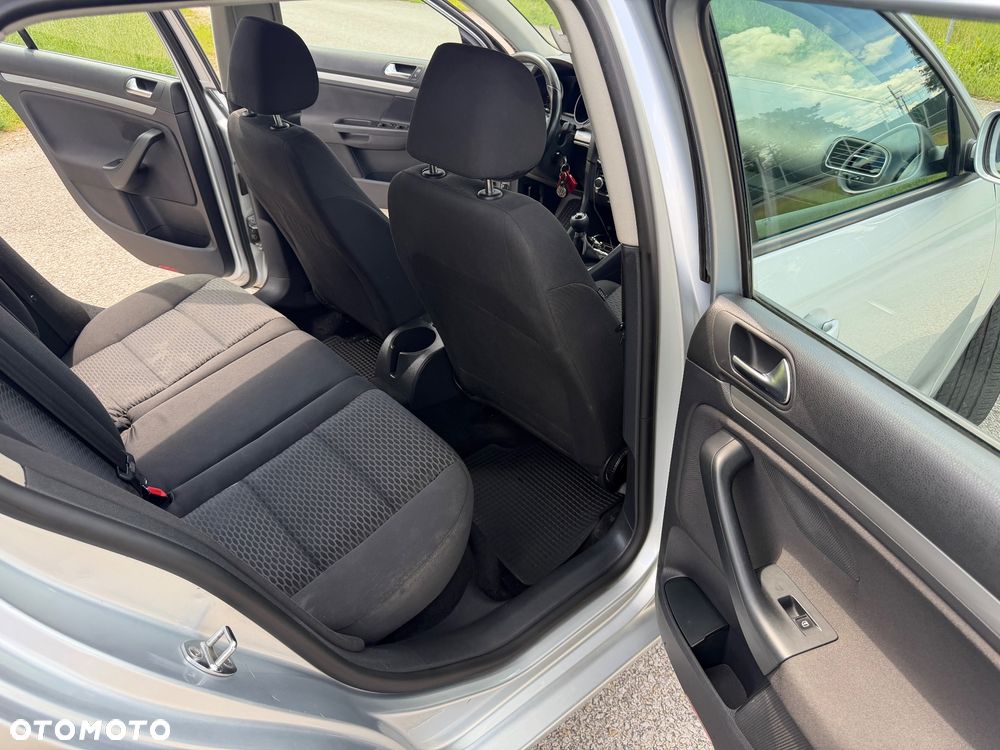 Volkswagen Golf 1.6 TDI BlueMotion Technology Comfortline - 12