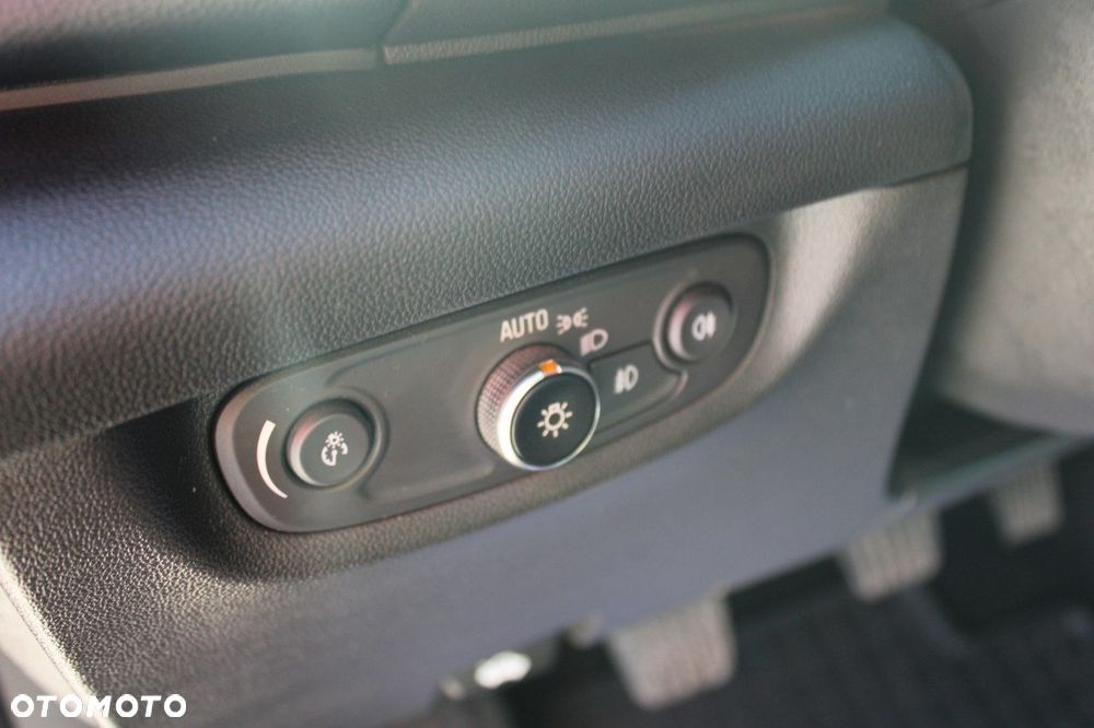 Opel Insignia - 21