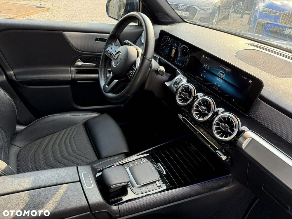 Mercedes-Benz GLB 200 7G-DCT - 19