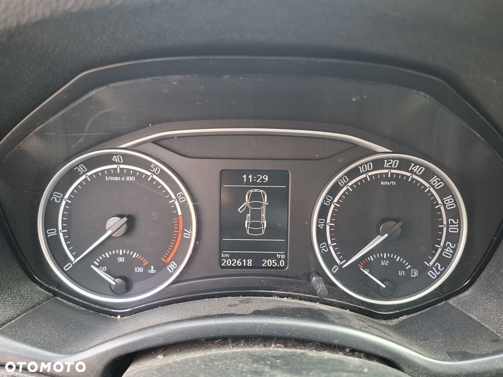 Skoda Octavia 2.0 TSI DSG RS - 20