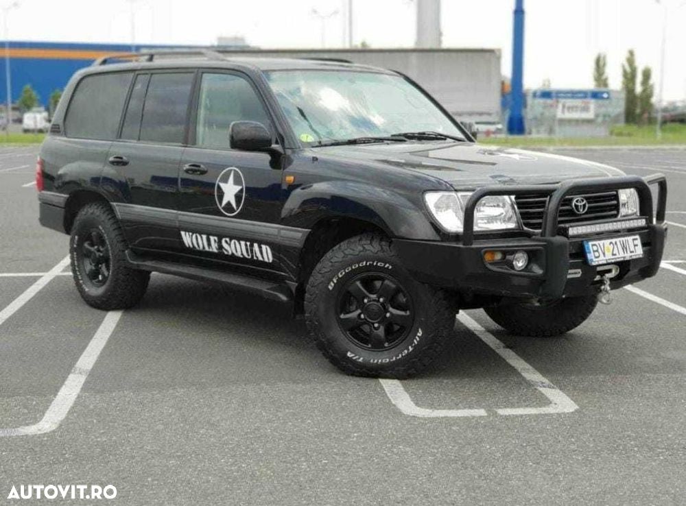 Toyota Land Cruiser - 2