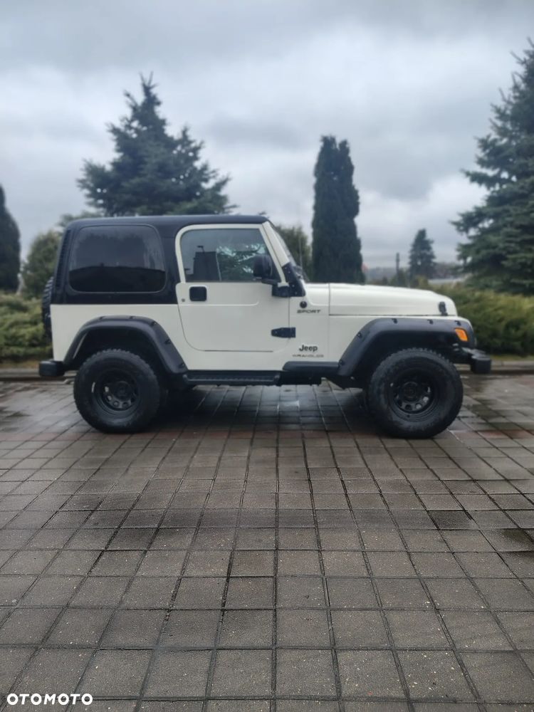 Jeep Wrangler - 2