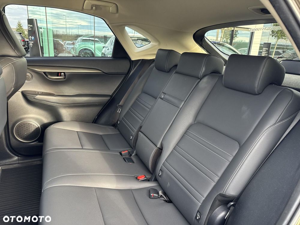Lexus NX 300h F Impression AWD - 14