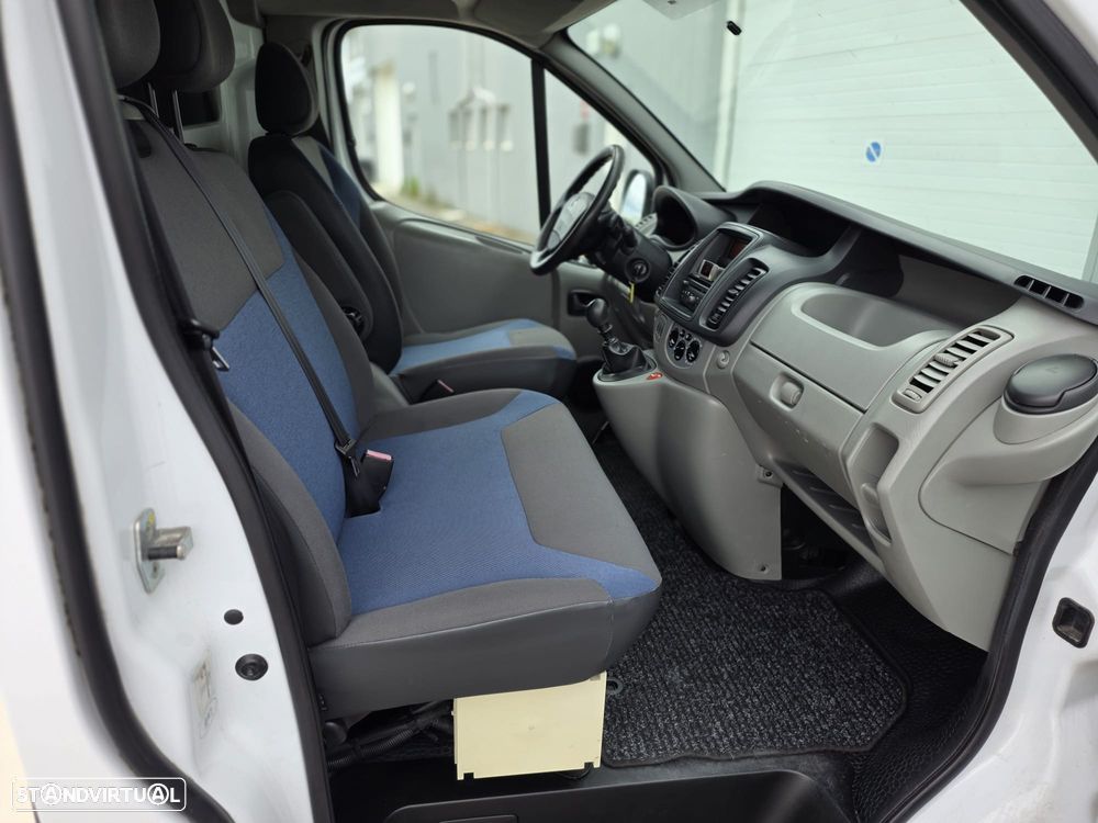 Renault Trafic - 12