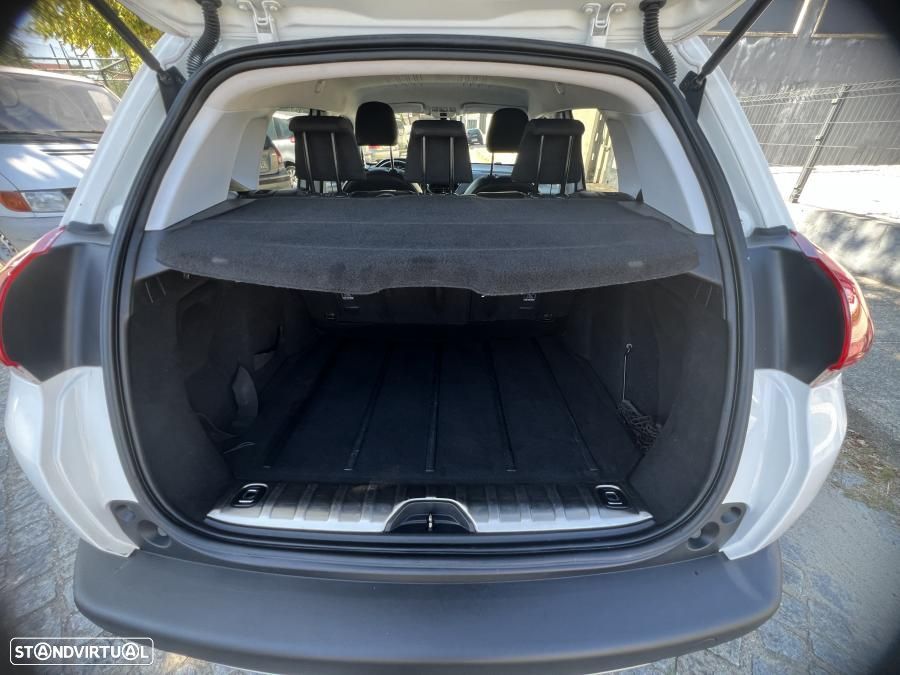 Peugeot 2008 1.6 e-HDi Allure - 43
