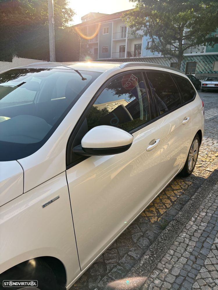 Peugeot 308 SW - 9