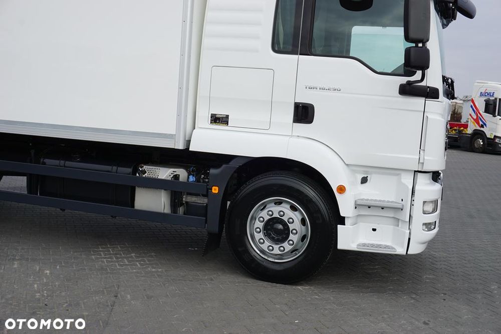 MAN TGM / 18.290 / EURO 6 / IZOTERMA + WINDA / 18 PALET / OTWIERANY BOK - 29